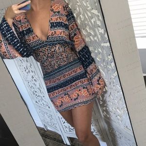 SALE✨ Floral Bellsleeve Dress